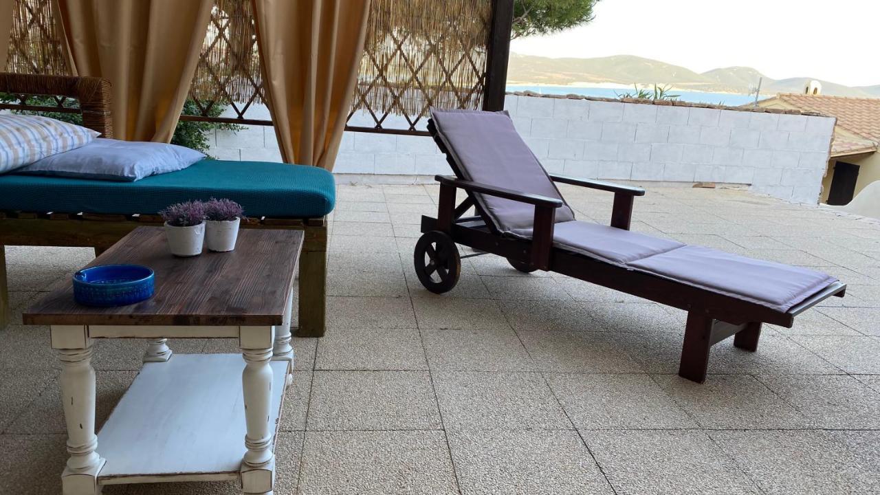 Apartamento La Casa Di Stefania Porto Pino Exterior foto