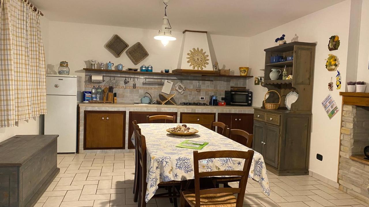 Apartamento La Casa Di Stefania Porto Pino Exterior foto